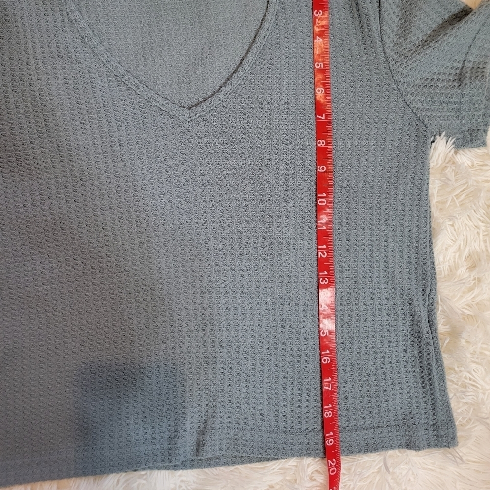 SHEIN Women Waffle Knit Boxy V Neck Solid Tee Size XS - Picture 4 of 4